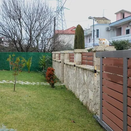 Villa A B I *