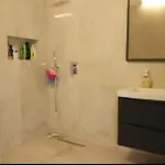 Villa A B I Valjiosi