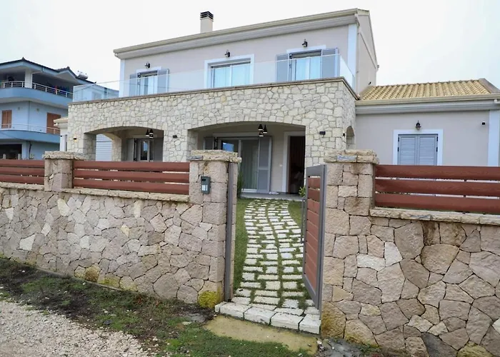 A B I Villa Valias
